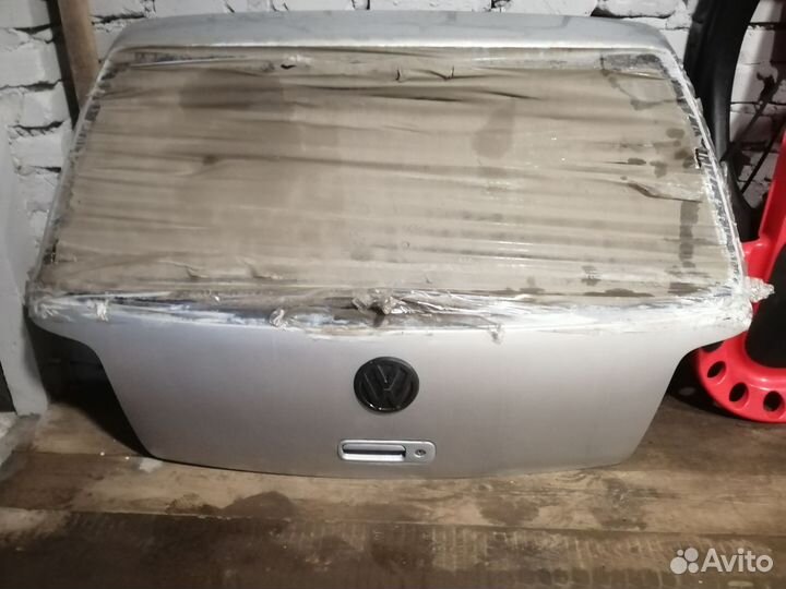 Крышка багажника golf 4