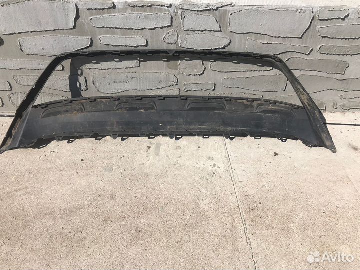 Накладка переднего бампера Volkswagen Tiguan 2017