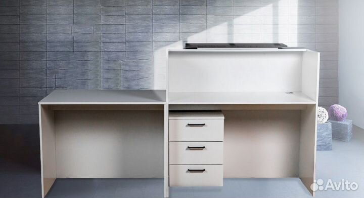 Стойка-ресепшн