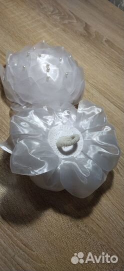 Белые бантики для праздника