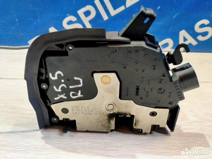 Замок двери задний левый Bmw X5 E53 M54B30 01/2004