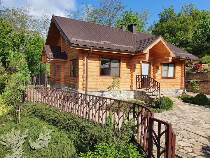 Коттедж 80 м² на участке 100 сот.