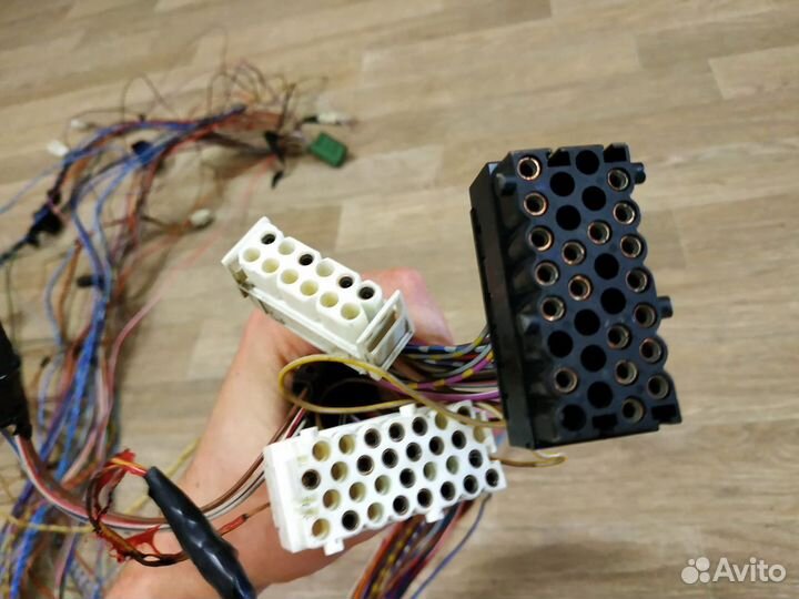 Проводка подпанельная BMW 5 Series E34 (1988-1995)