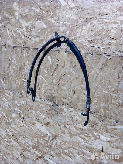 Трубка гур Mazda Familia