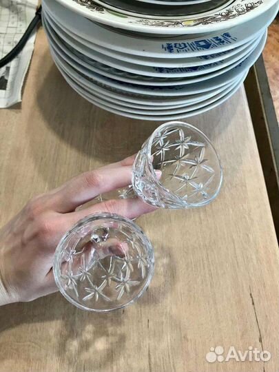 Хрустальные рюмки