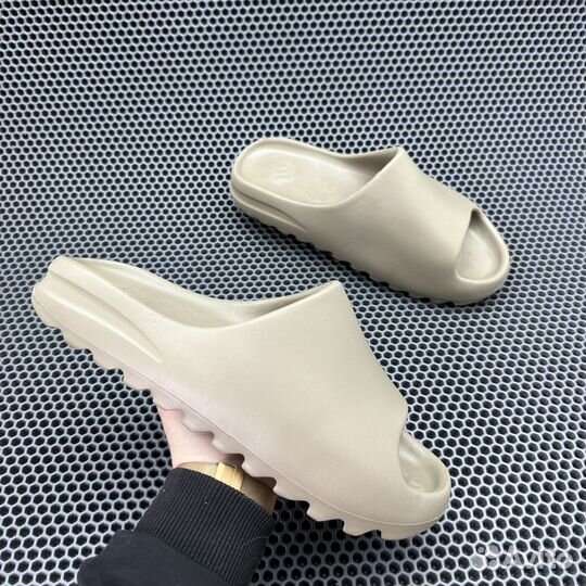 Adidas Yeezy Slide
