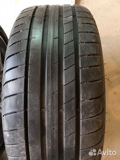 Goodyear Eagle F1 Asymmetric 3 245/40 R19 и 275/35 R19 100Y