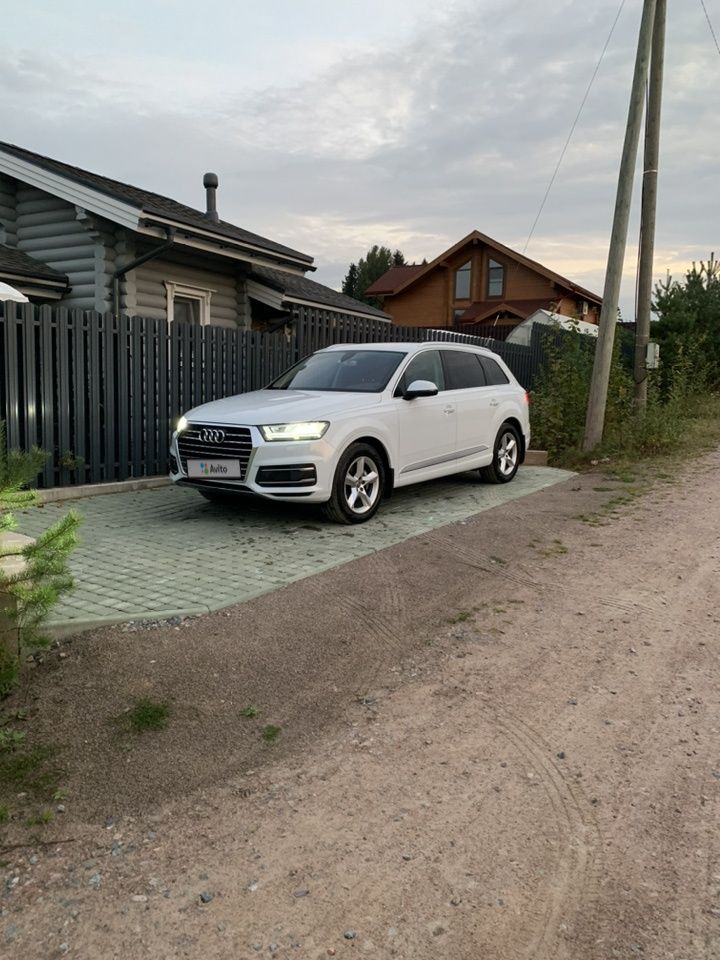 Audi Q7: фото владельца