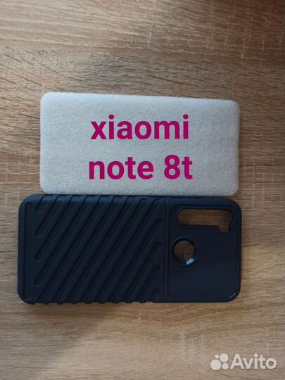 Чехлы на телефон