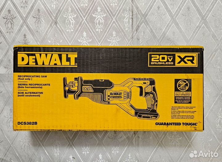 Сабельная пила DeWalt dcs382