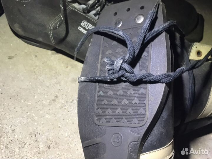 Ботинки лыжные