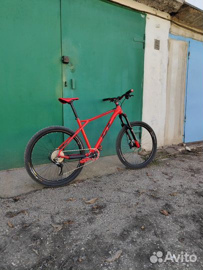 Горный велосипед GT Avalanche