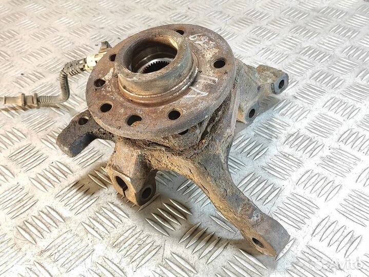 Кулак поворотный передний левый Opel Astra G