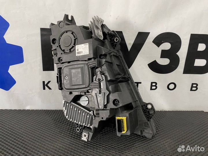 Фара левая Volvo FH4 22239221