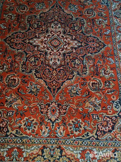 Ковер шерстяной