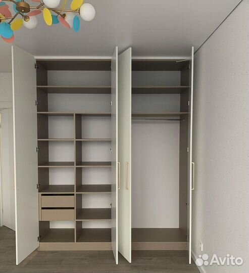 Зеркальный шкаф