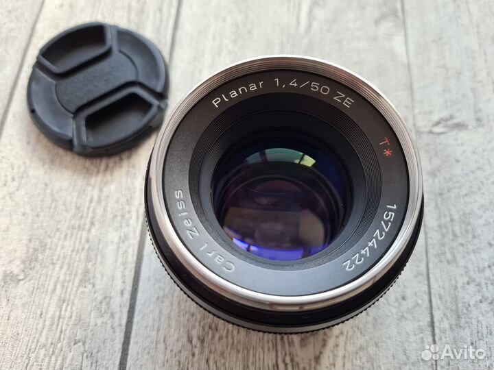 Объектив Zeiss Planar T* 1.4/50 ZE для Canon