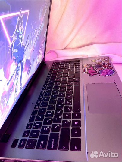 Мощный и быстрый ноутбук с большим экраном