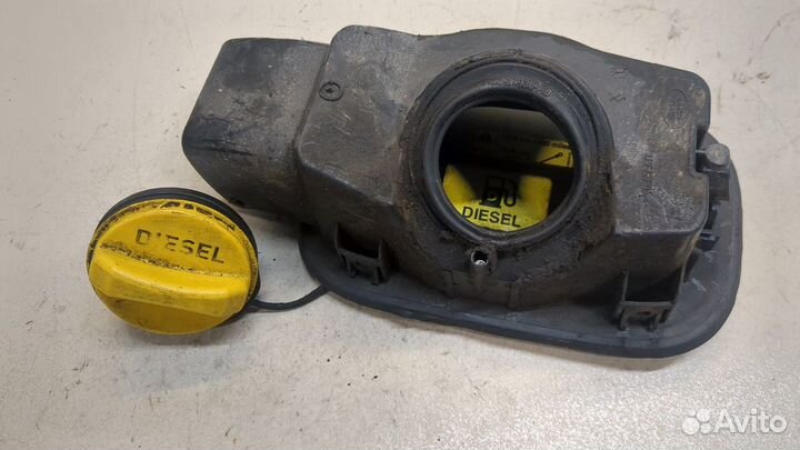 Лючок бензобака Land Rover Discovery 4