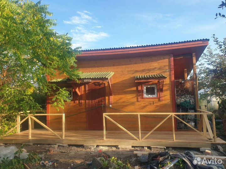 Пристройка к дому, бригада строителей