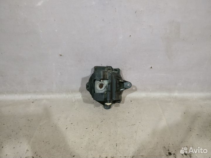 Тойота Хайлюкс 2011- Туманка левая 15798