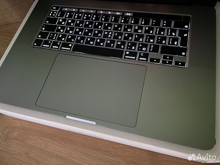 Macbook pro 16 2021 i7/16gb/500gb/ 6ядер