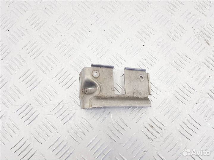 Петля капота правая BMW i8 2017 51647336272