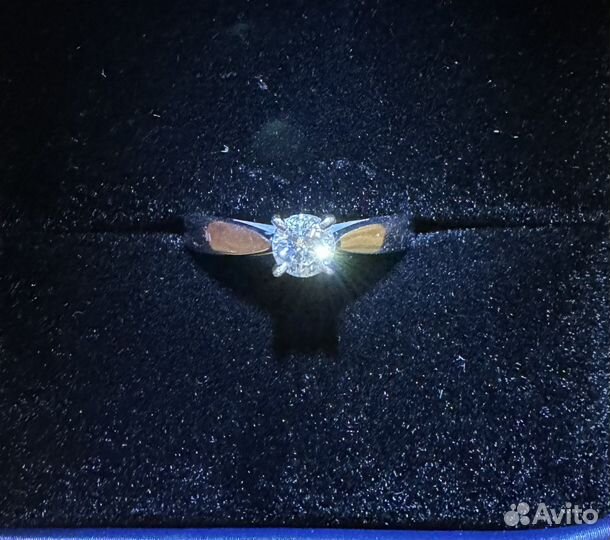 Кольцо золотое с бриллиантом Petersburg Dimonds