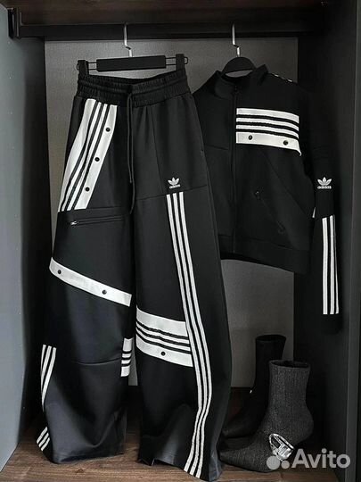 Крутой костюм Adidas 2 цвета