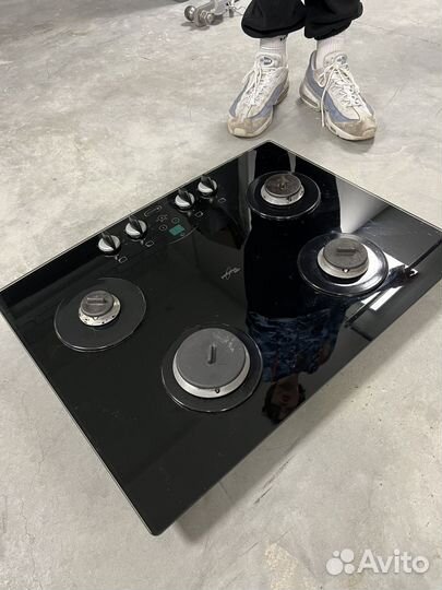 Газовая варочная панель Whirlpool AKR 302 NB