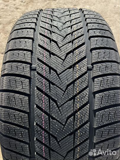 iLink SnowGripper II 245/40 R20 147U