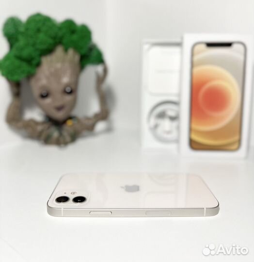 iPhone 12, 64 ГБ
