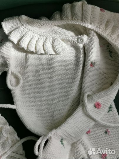 Вязаный комплект на выписку ручной работы