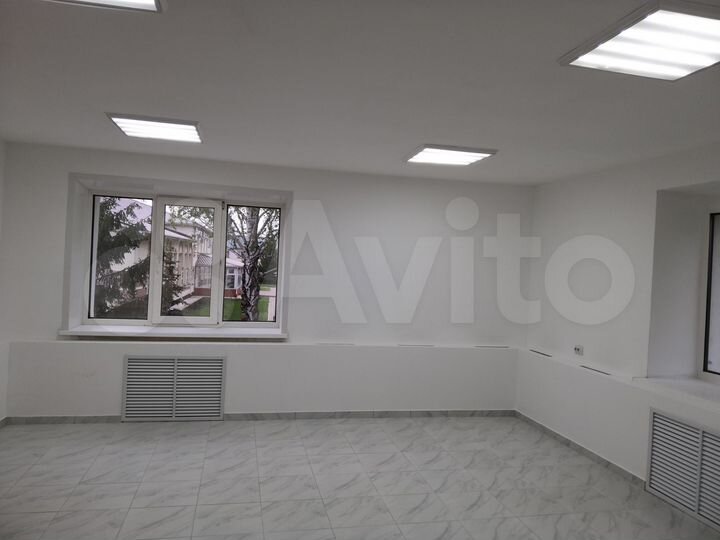 Здание, 100 м²