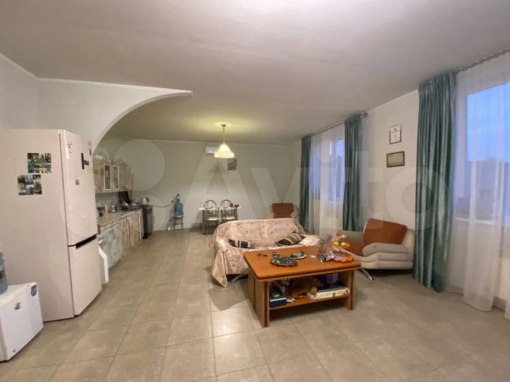 Дом 158 м² на участке 8 сот.