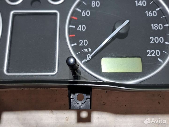Щиток приборов Volkswagen Passat B5 МКПП