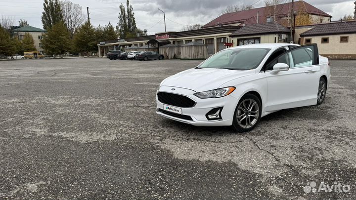 Ford Fusion (North America) 1.5 AT, 2020, 120 000 км