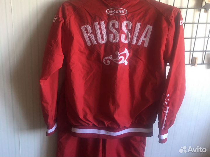 Спортивный костюм