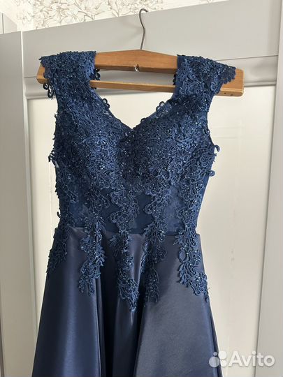 Вечернее платье