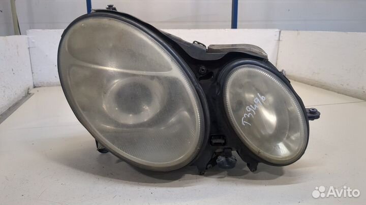 Фара (передняя) правая Mercedes E W211