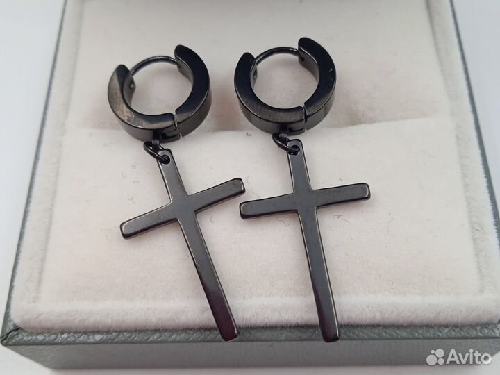 Стильные серьги