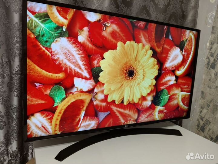 Огромный LG 4k SMART TV Wi-Fi