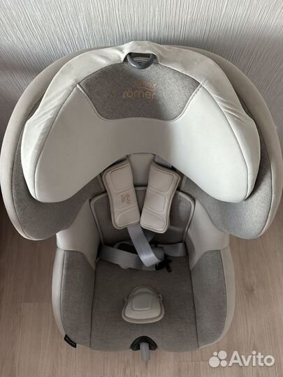 Автокресло britax romer trifix2 i size