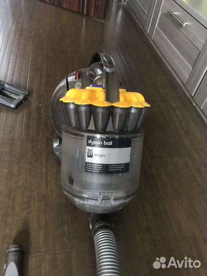Пылесос Dyson DC37