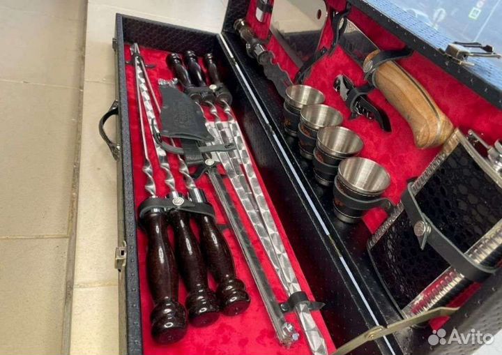 Шампура подарочные в кейсe