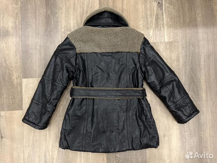 Дубленка на мальчика новая 130 см