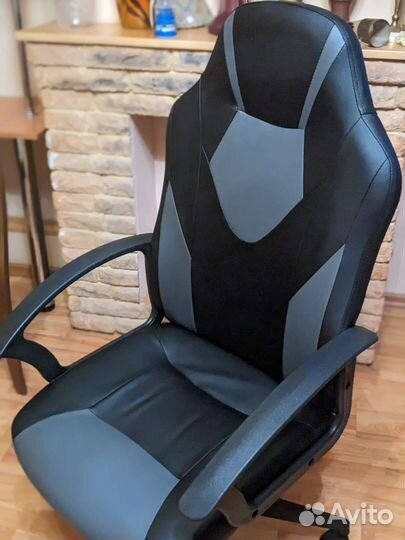 Компьютерное кресло новое кожзам