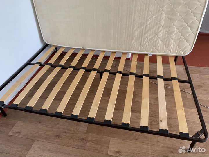 Кровать двухспальная бу
