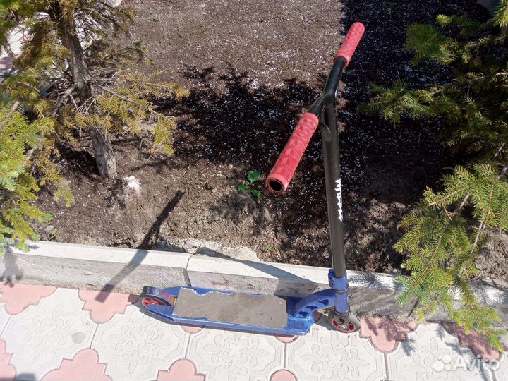 Трюкавой самокат