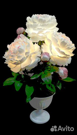 Букет пионов светильник